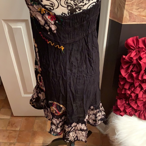 Black with Print Swim Suit Coverup - Picture 4 of 10